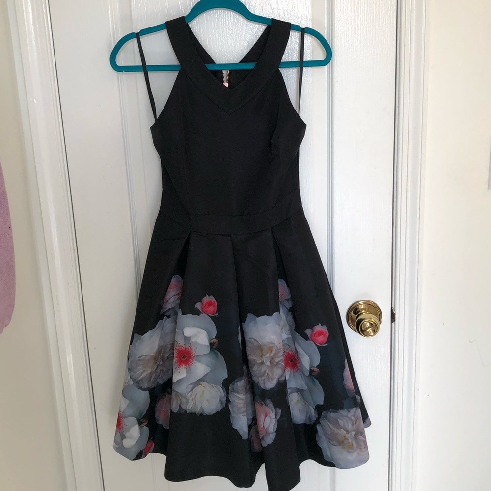 Ted Baker London Dress NWT black v neck